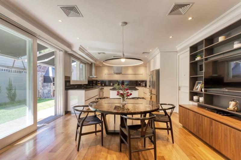 Excelente Casa en Venta en Acassuso