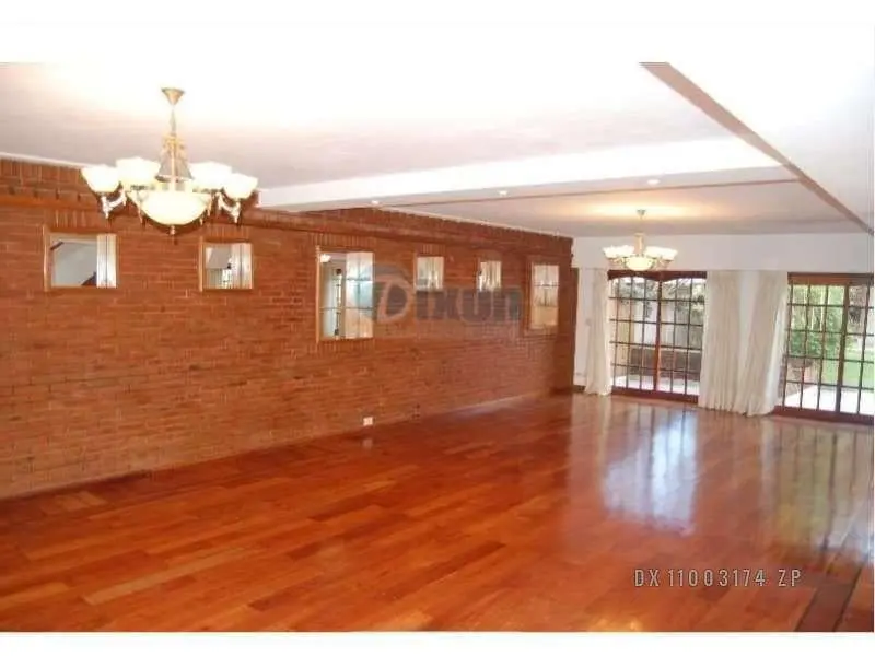 Casa de Categoría en Alquiler en Vicente López | 4 Dormitorios | Jardín, Pileta y Quincho USD 5.500 5