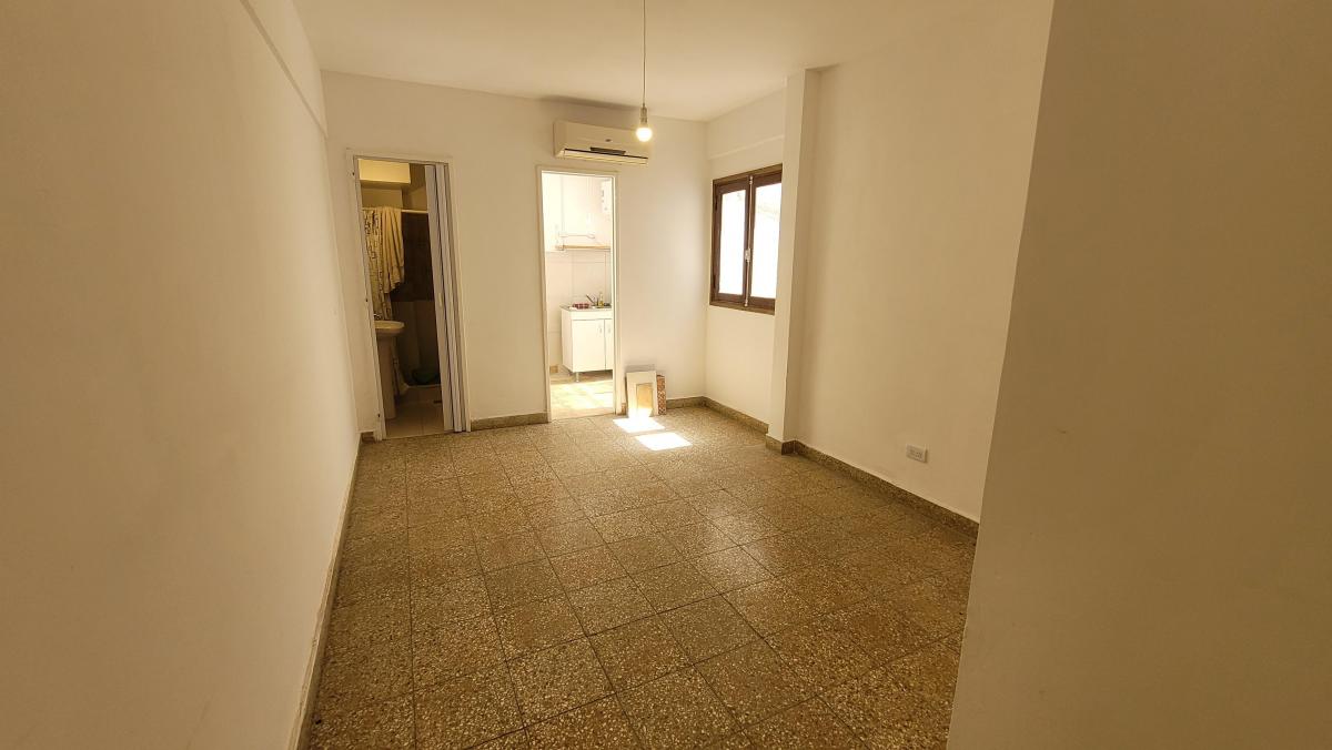 Monoambiente Muy Luminoso con Cocina Independiente. Aire Acond. Exc. Ubicación 3