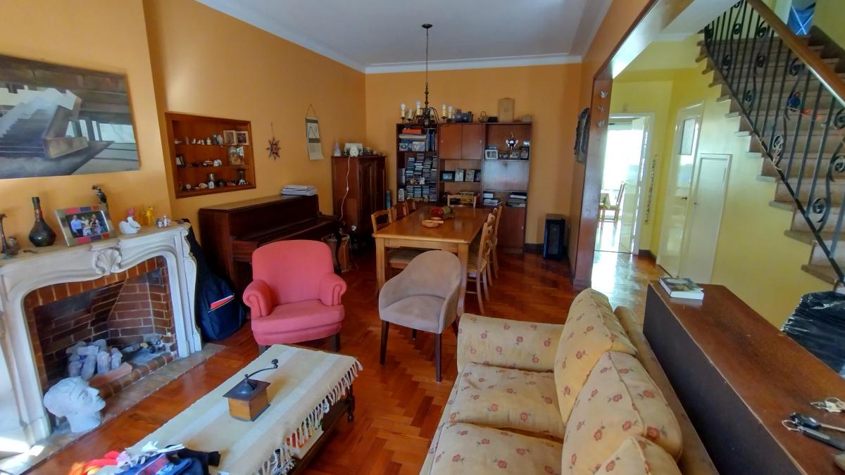 Muy Lindo Chalet en Olivos de 4 Dorm. Más Escritorio, Todo Muy Soleado. 3