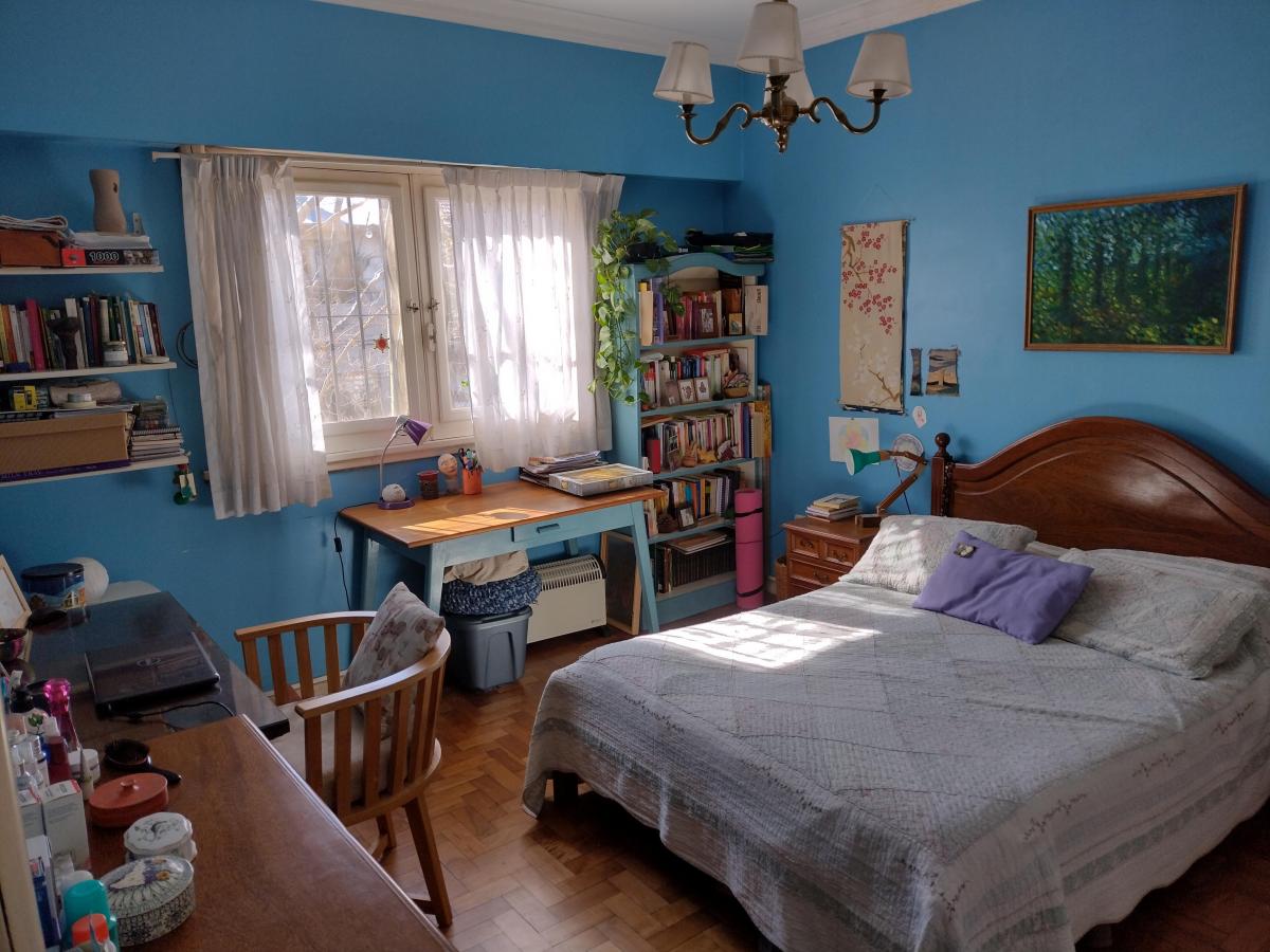 Muy Lindo Chalet en Olivos de 4 Dorm. Más Escritorio, Todo Muy Soleado. 1