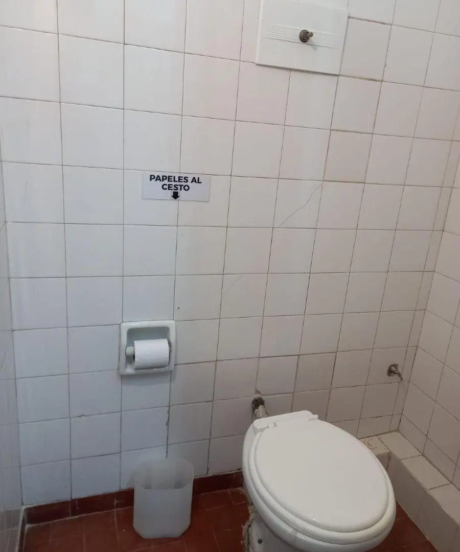 Local comercial de 24 m2 a metrso de la Avenida Maipu 3