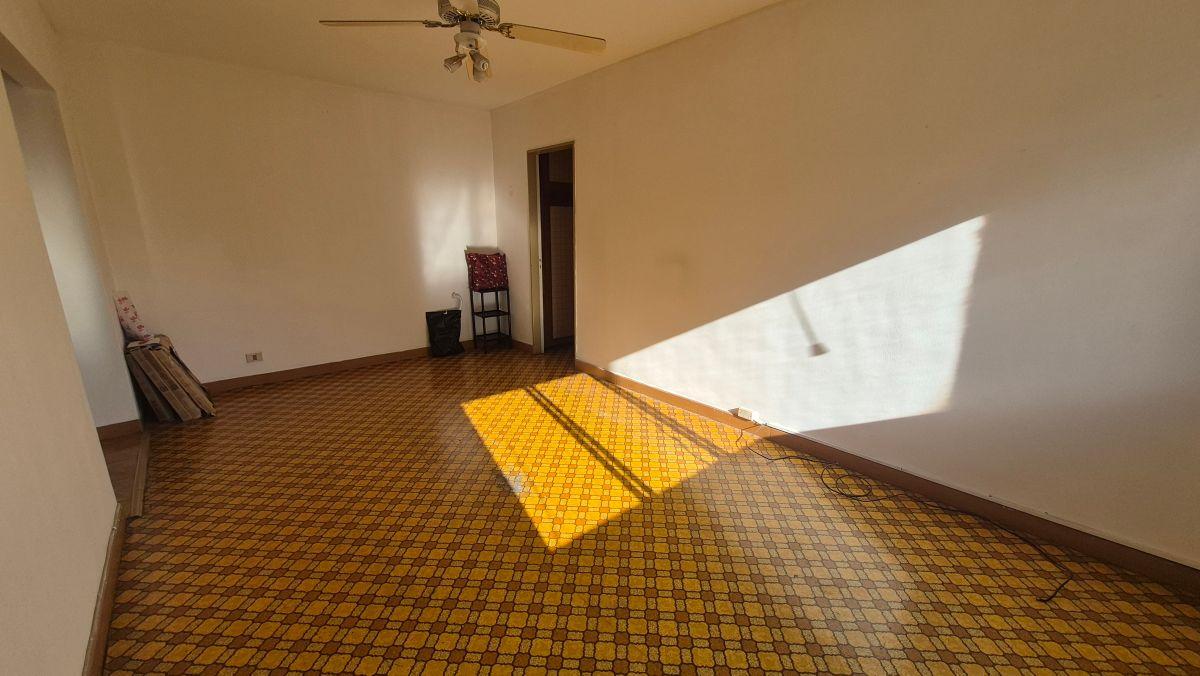 Foto de Depto de 3 ambientes de 64m2 muy luminoso al frente con cocina con, imagen 3