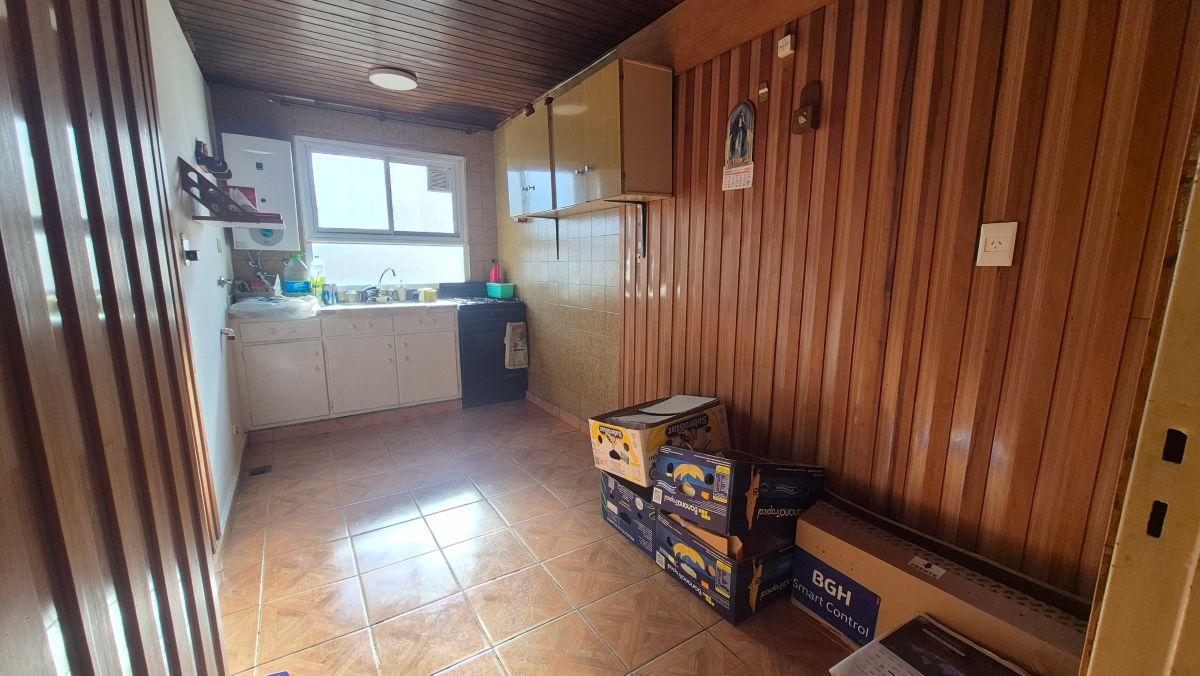 Foto de Depto de 3 ambientes de 64m2 muy luminoso al frente con cocina con, imagen 2