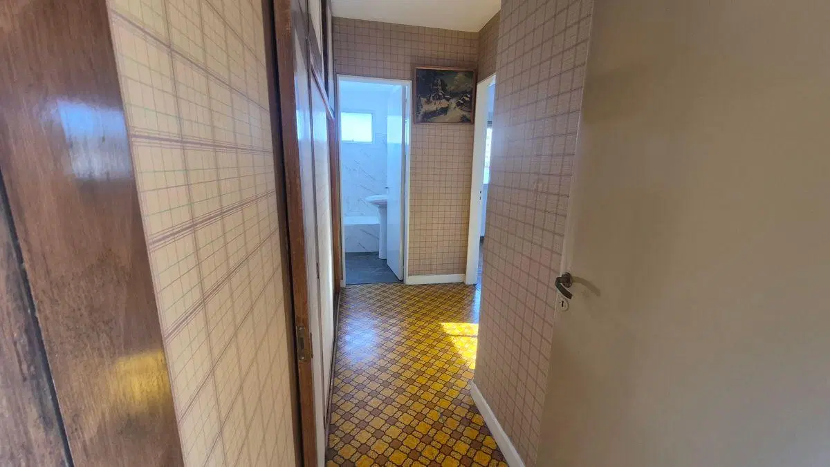 Depto de 3 ambientes de 64m2 muy luminoso al frente con cocina con comedor diario 1