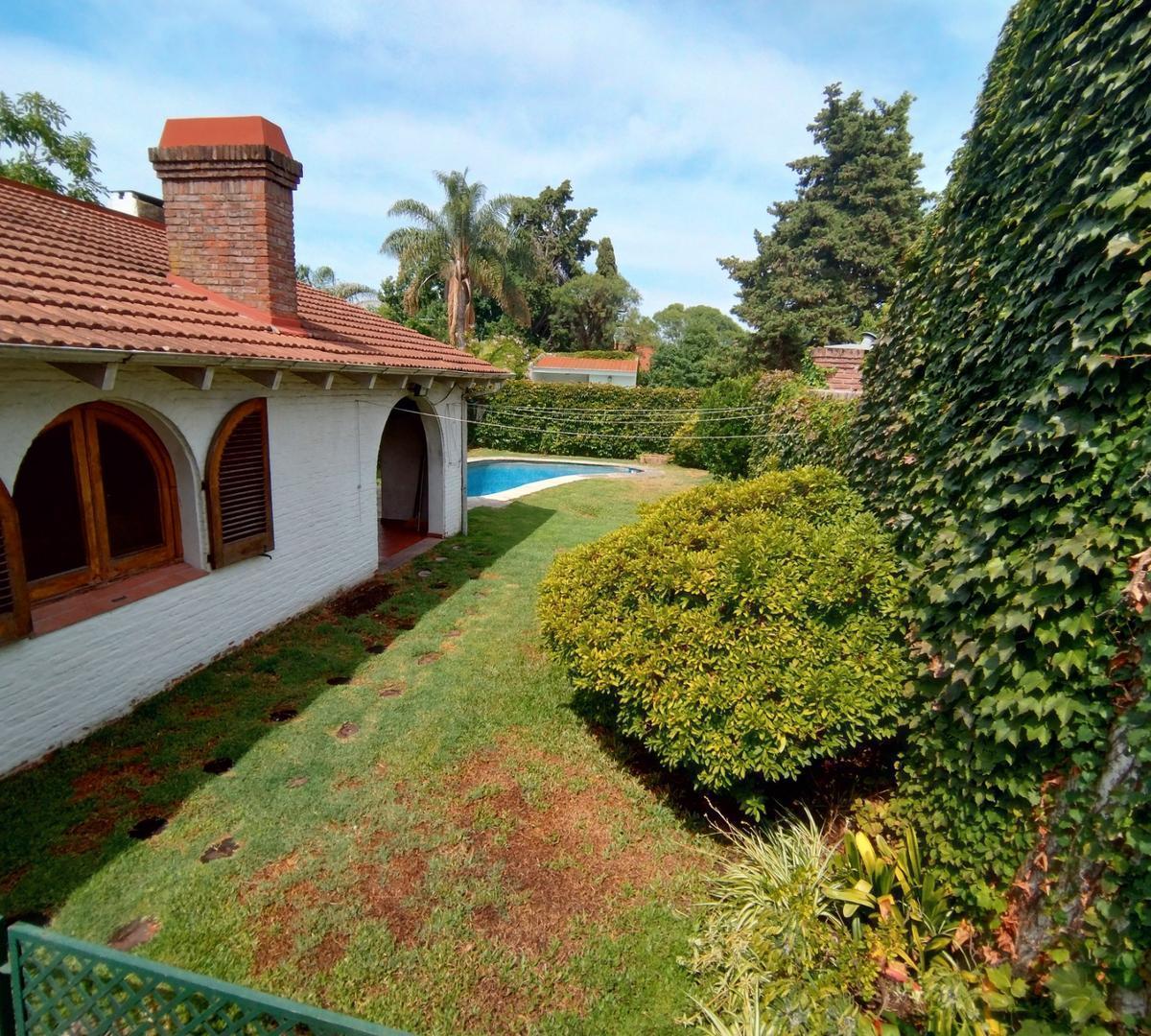 Muy Linda Casa 4 Dorm en Barrio Carreras 4