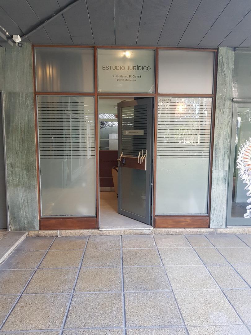 Foto de excelente loca apto profesional o comercio, imagen 1