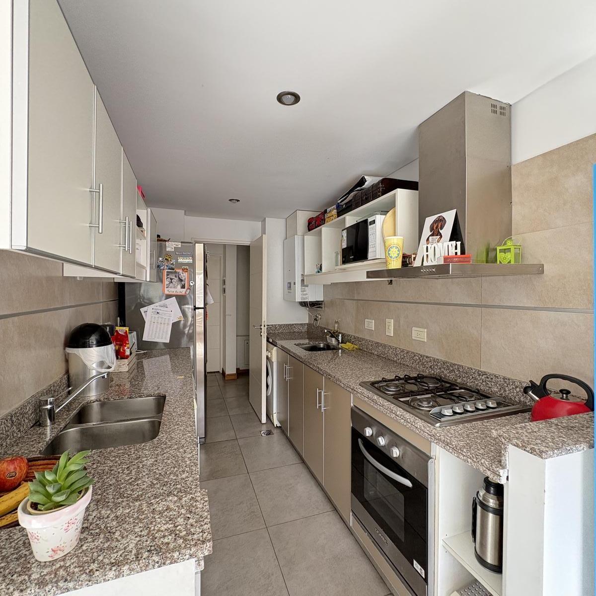 Excelente Departamento en Banfield Oeste con cochera doble