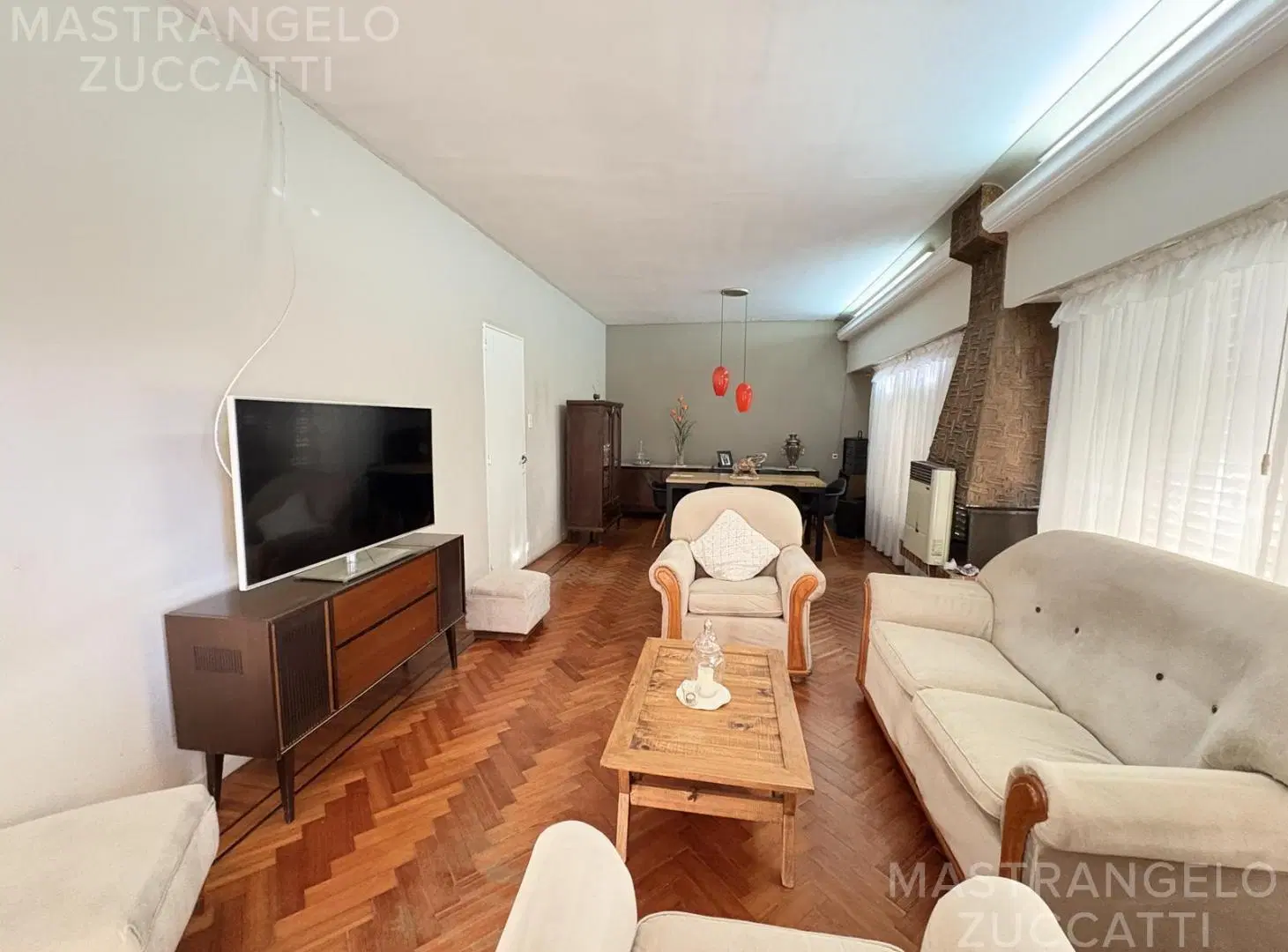 Casa de 4 Ambientes con Jardín, Quincho y Garage Pasante – Apta Crédito 3