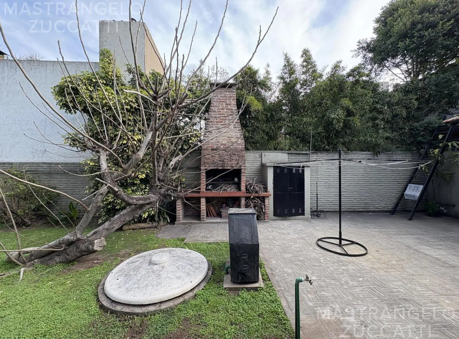 Casa de 4 Ambientes con Jardín, Quincho y Garage Pasante – Apta Crédito 8