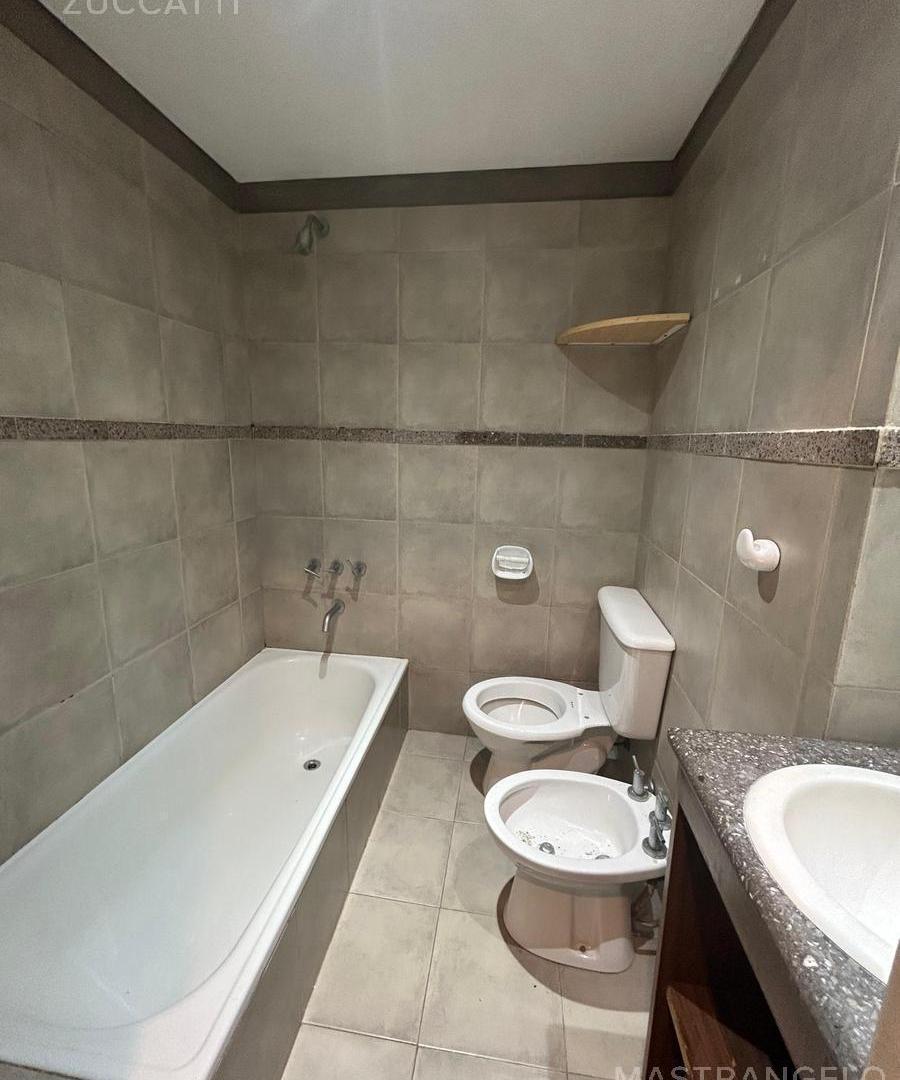 Foto de Departamento de 2 ambientes en Duplex en Lomas de Zamora Oeste, imagen 2