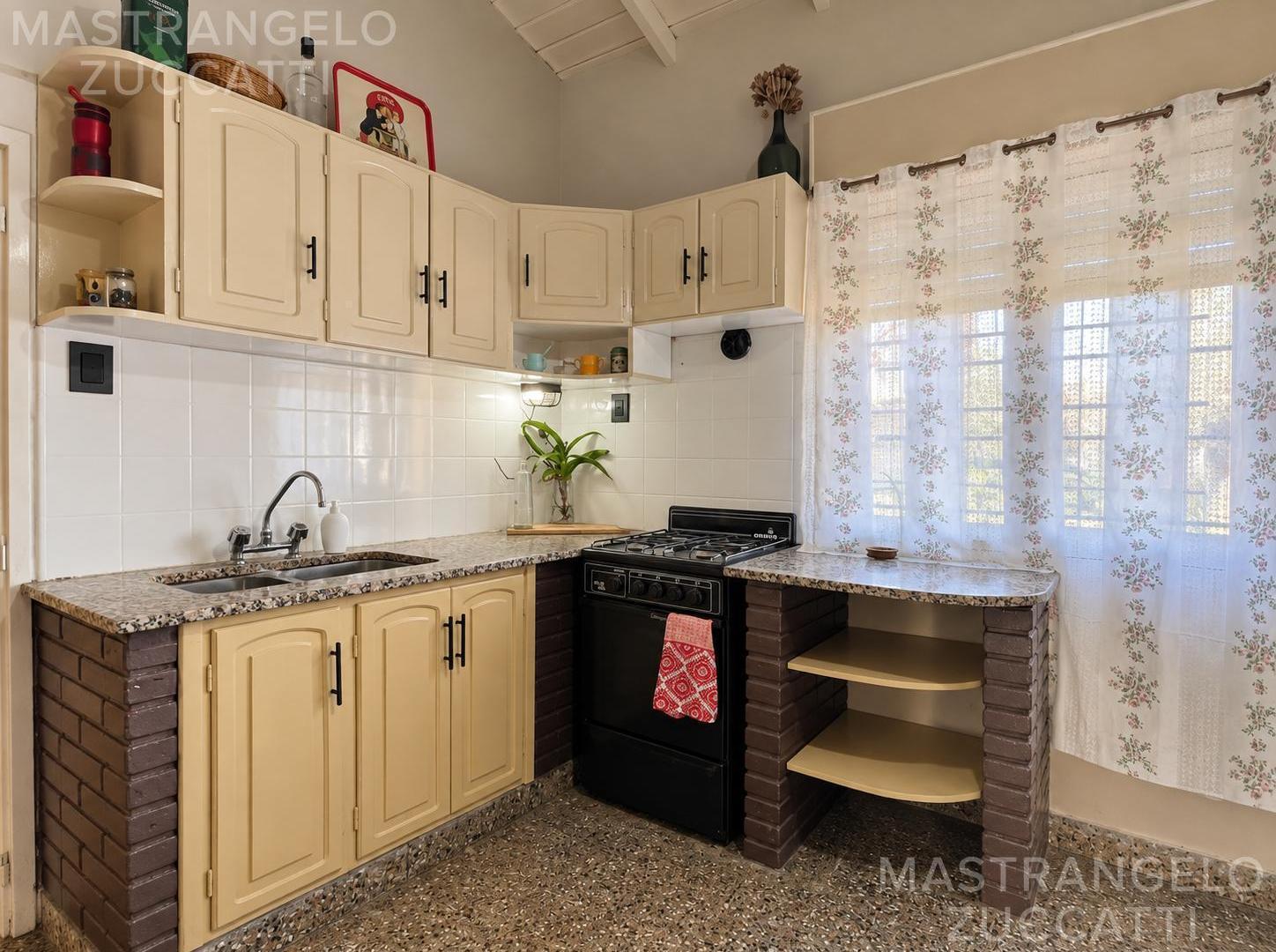 Foto de Casa en alquiler en Banfield Este, imagen 3