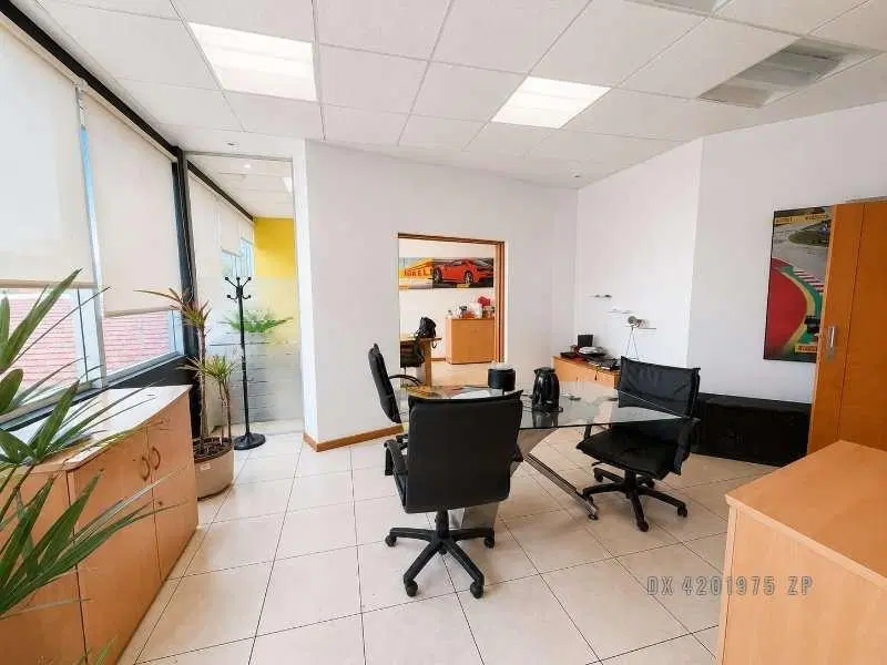 San Isidro - Local Alquiler ARS 6.000.000 3