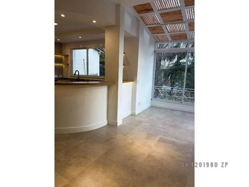 Martínez - PH Venta USD 240.000 3
