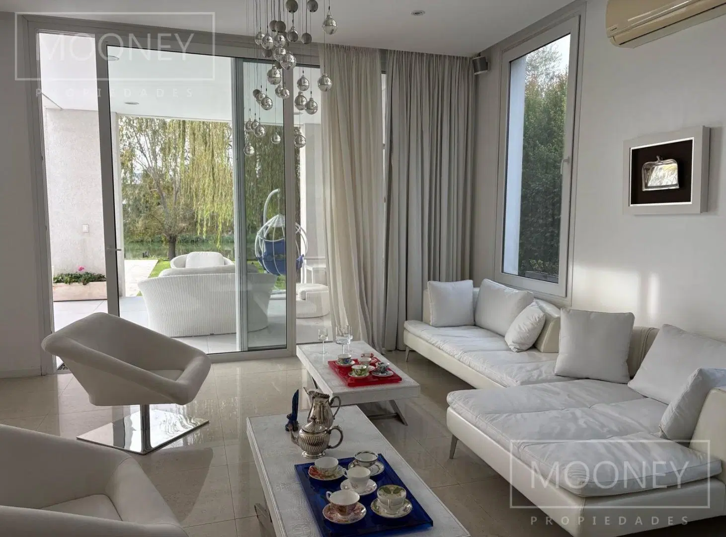 Imponente casa en Barrio El Golf 8