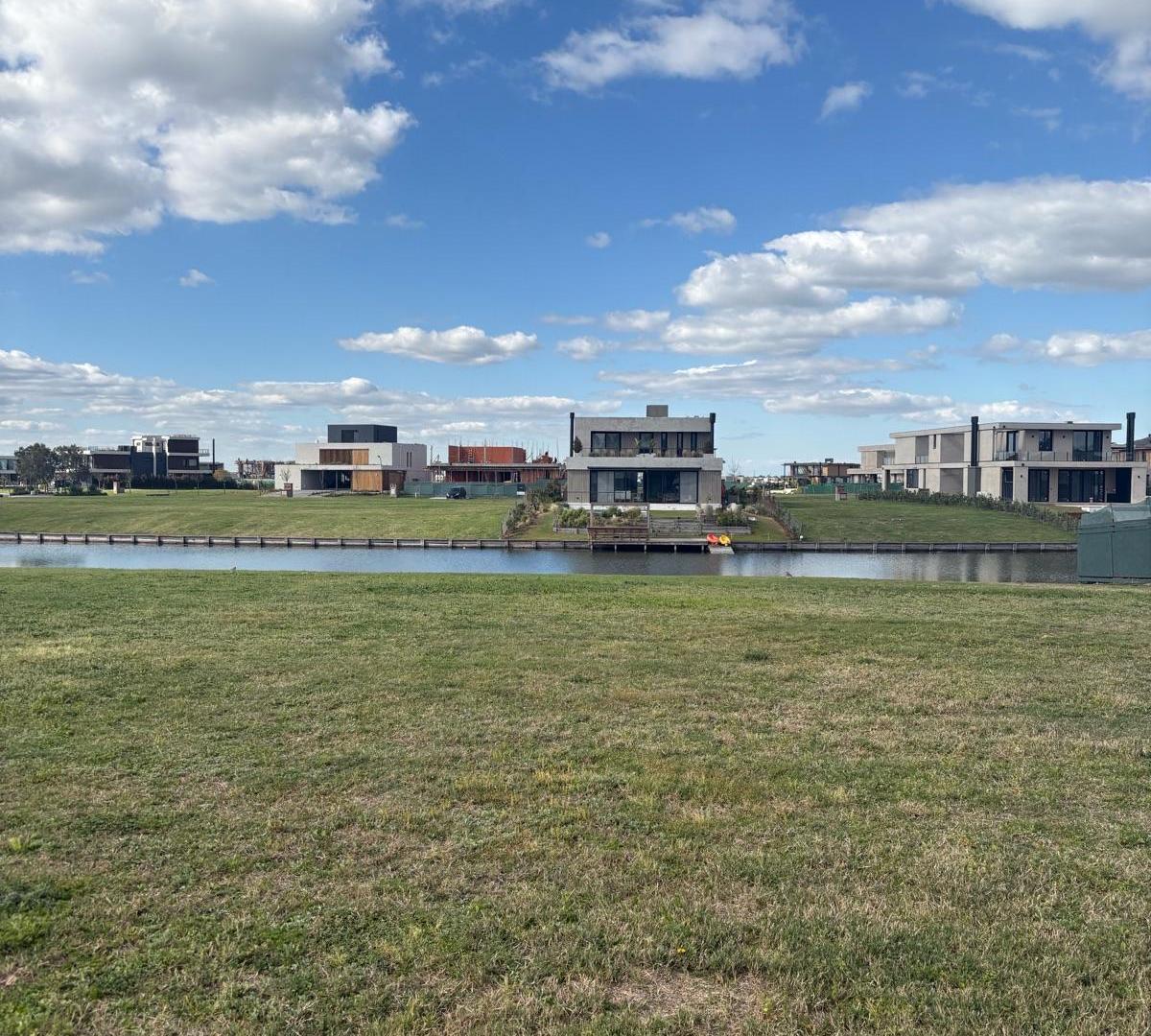 Foto de Lote al agua en barrio Puentes Nordelta, imagen 2