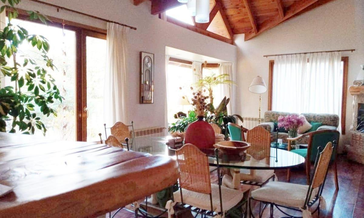 Casa 7 ambientes o mas. | DIUCAS al 100