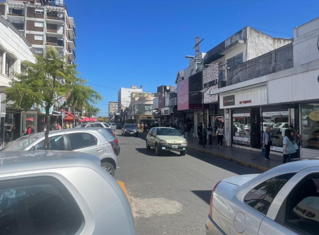 Local . | Belgrano al 200