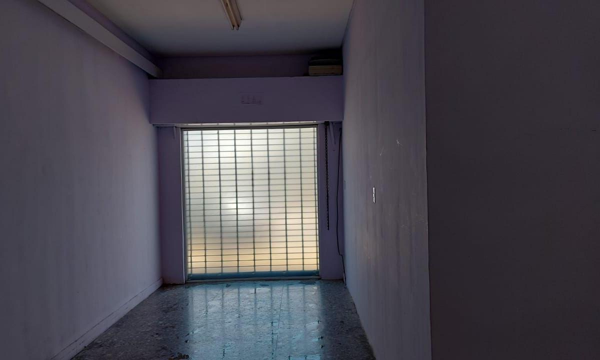 Local . | Juan B Justo al 1000
