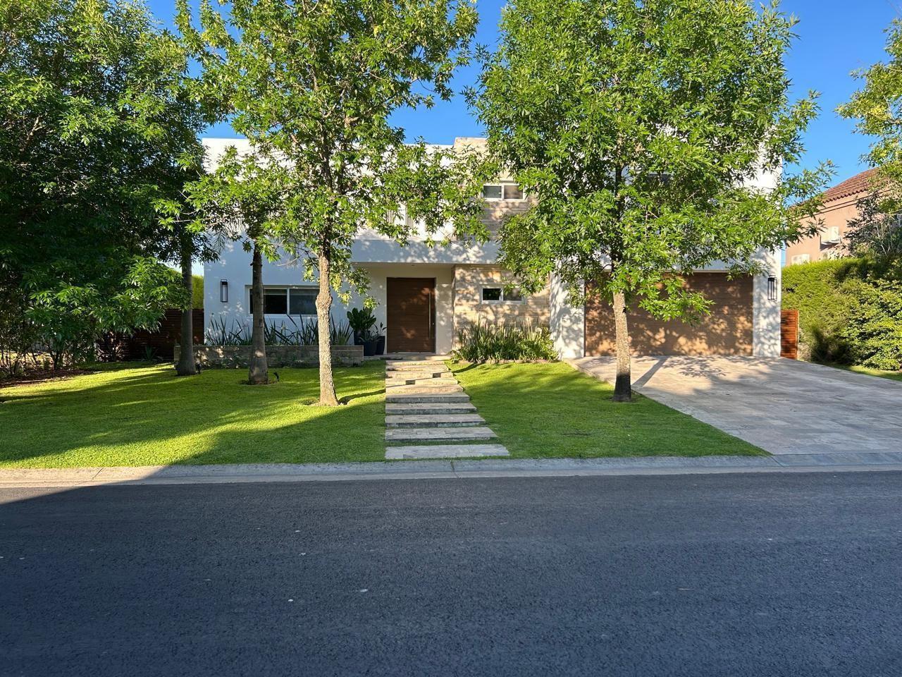 Casa 6 ambientes 4 dormitorios. | Los Castores - Tigre