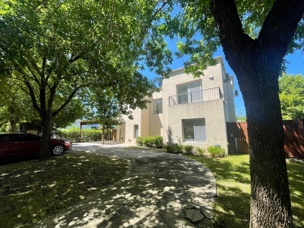 Casa 5 ambientes. | Santa Catalina - Tigre