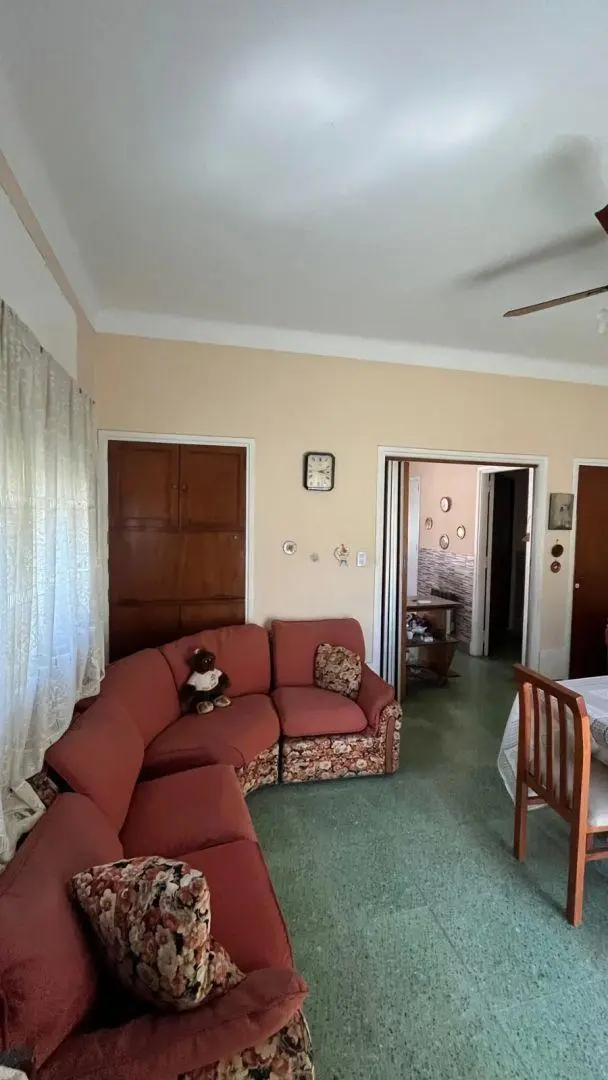 Casa 4 ambientes. | CALVO, CARLOS al 2000 3