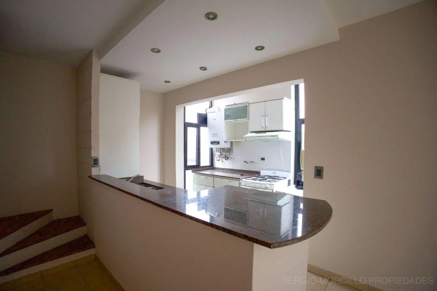 DEPARATMENTO DUPLEX EN FLORIDA C/COCHERA , IMPECABLE , CALEFACCION CENTRAL 4