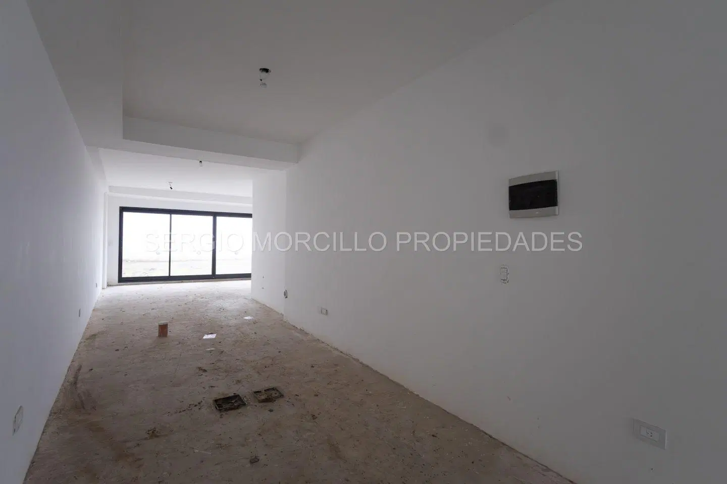 LOCAL 200M2 A ESTRENAR METROS DE LACROZE 5