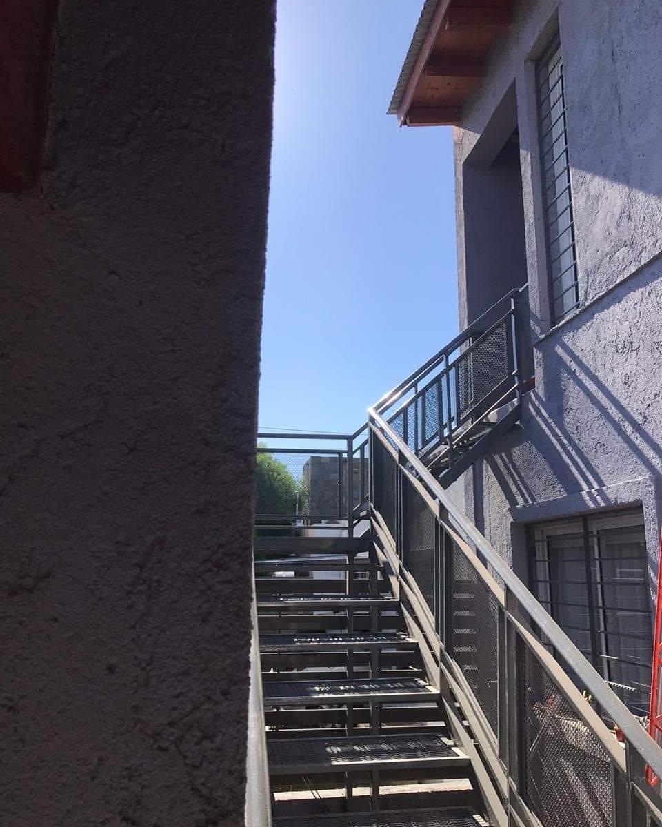 Casa Mas Departamento en Venta Altos de La Calera 4