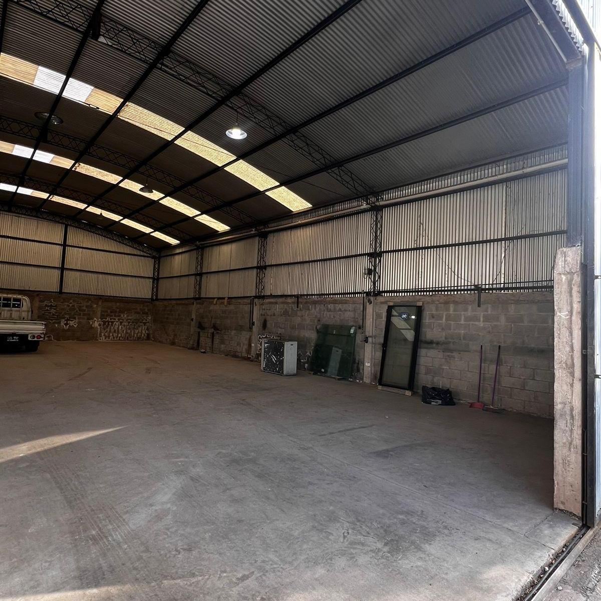 Vendemos Excelente Galpon de 300 m² - Cuesta Colorada - La Calera 3