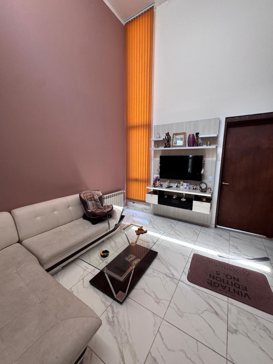 CASA DE 3 DORMITORIOS EN VENTA LA ESTANZUELA ll