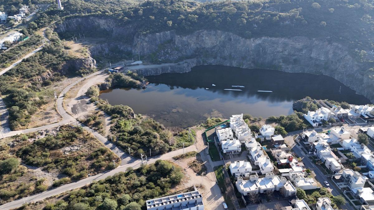 Foto de LOTE EN VENTA ALTOS DE LA ESTANZUELA LA CALERA APTO HOUSING FRENTE A LA, imagen 2