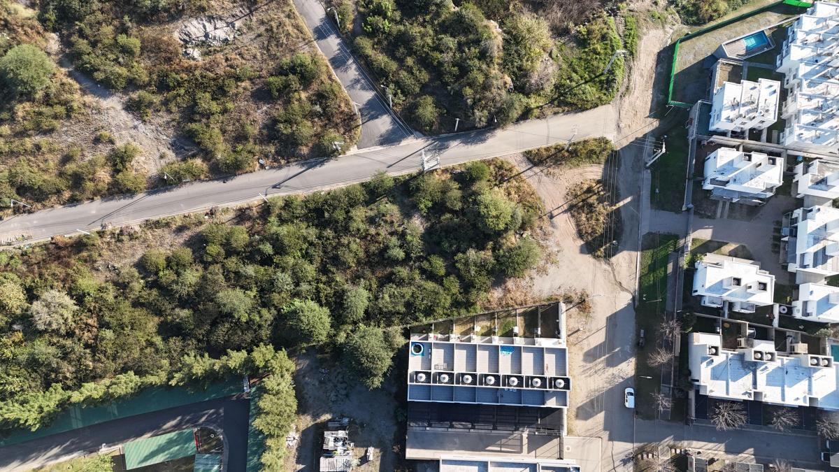 LOTE EN VENTA ALTOS DE LA ESTANZUELA LA CALERA APTO HOUSING FRENTE A LA LAGUNA