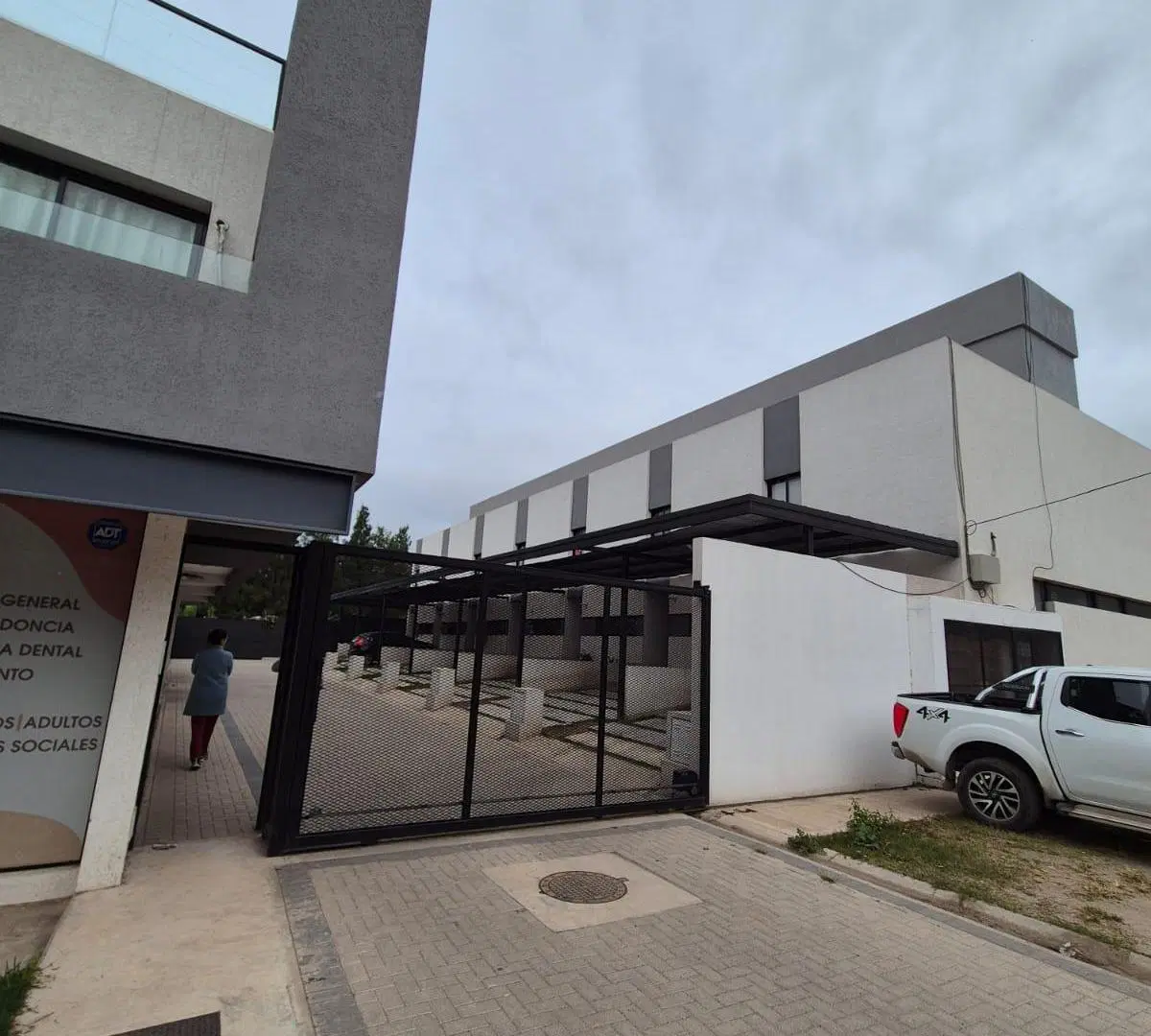 ALQUILO EXCELENTE DEPARTAMENTO DE 3 DORMITORIOS 4