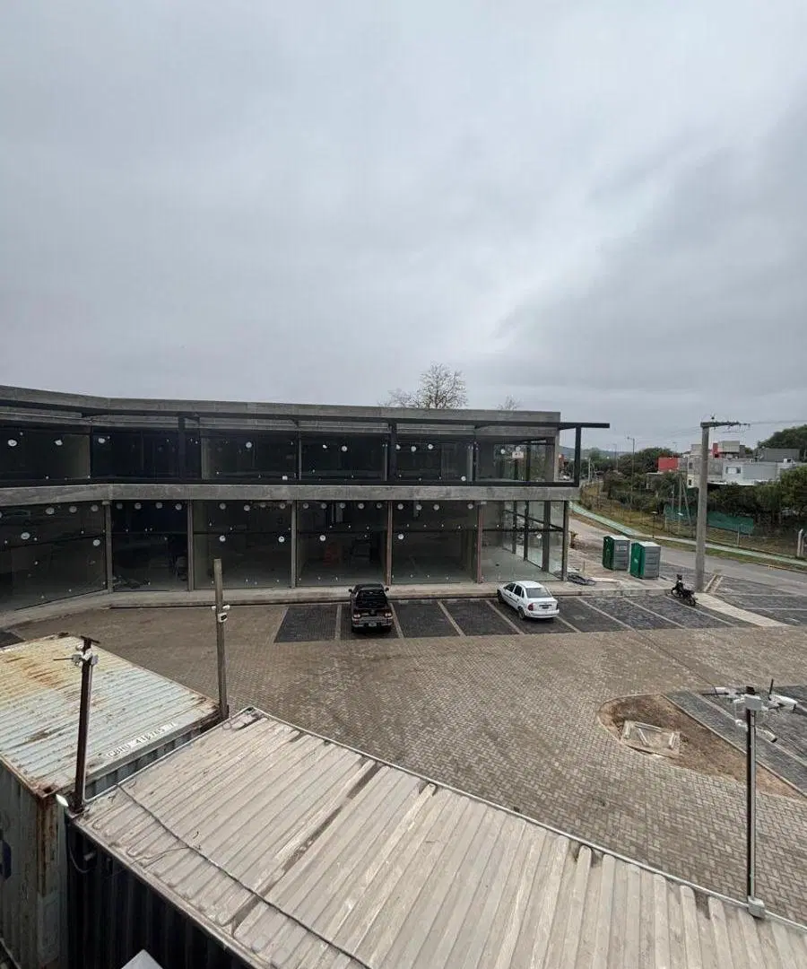 CAO PASEO COMERCIAL EN ALQUILER LA CALERA 4