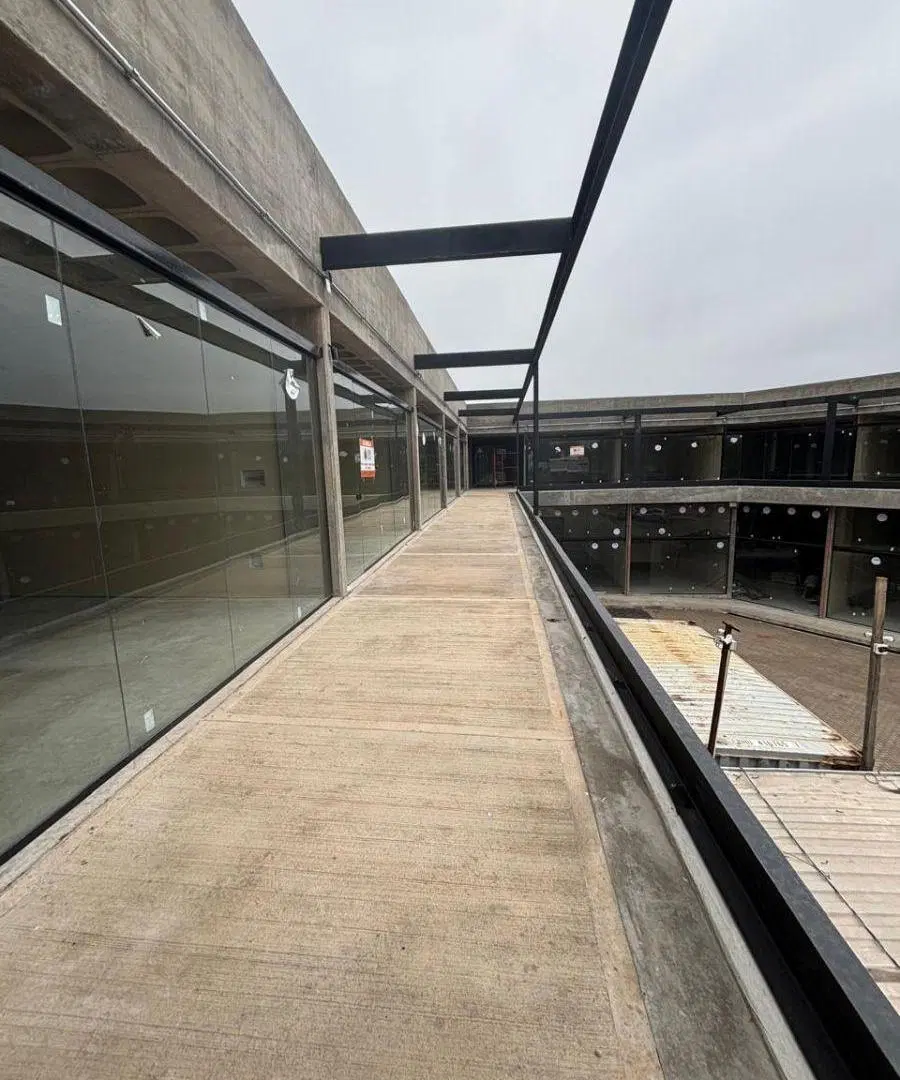 CAO PASEO COMERCIAL EN ALQUILER LA CALERA 3