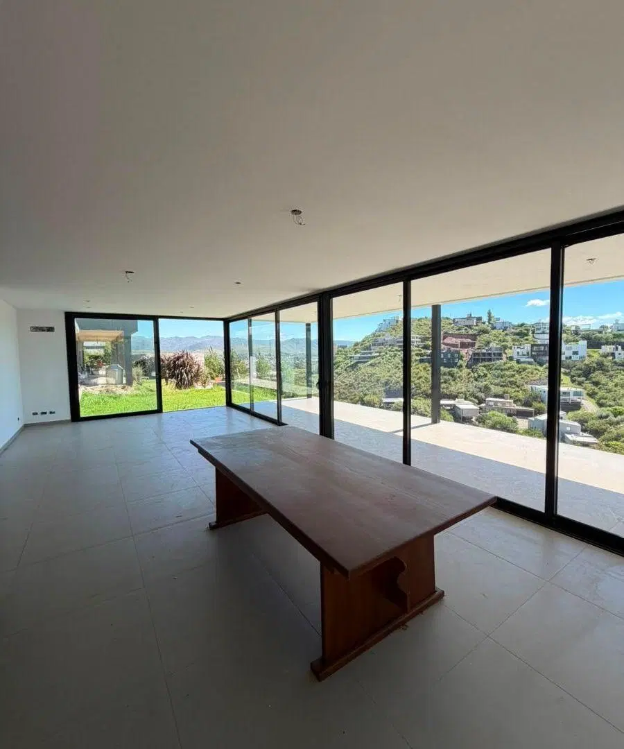 LA CUESTA VILLA RESIDENCIAL - CASA DE 3 DORMITORIOS EN VENTA 1