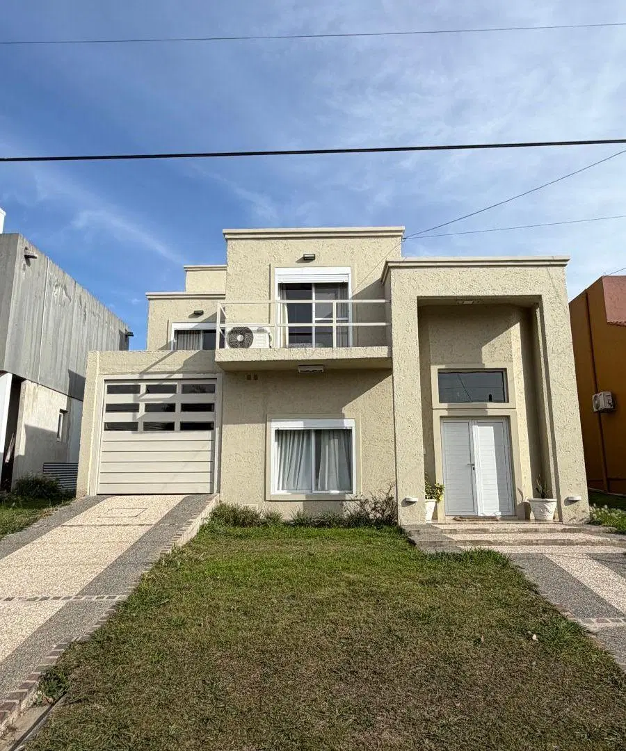 LA ESTANZUELA - CASA DE 3 DORMITORIOS EN VENTA 1