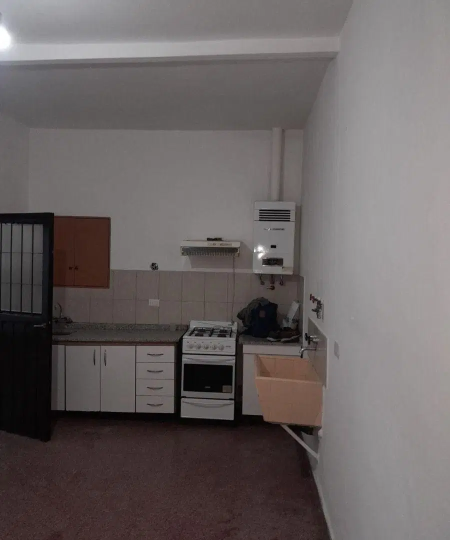 ALQUILO CASA 2 DORM. BARRIO SAN VICENTE 5