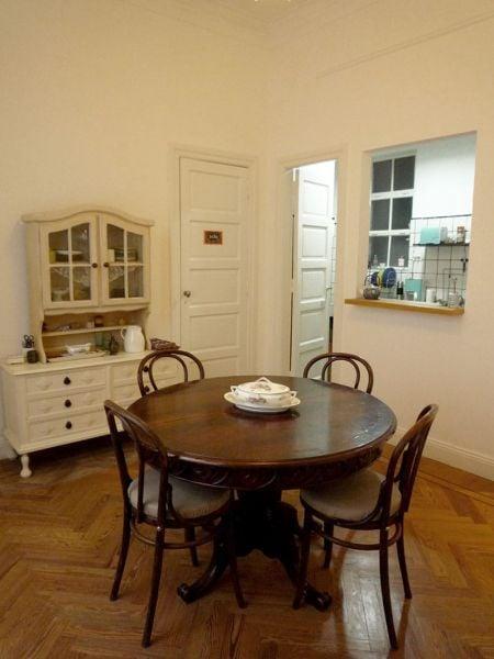 Corrientes y Talcahuano.  Excelente departamento 3 ambientes
