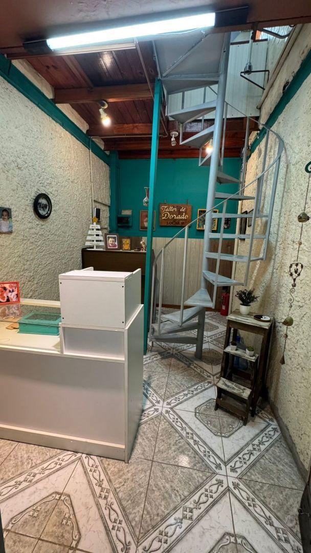 Local . | Bartolome Mitre 1259