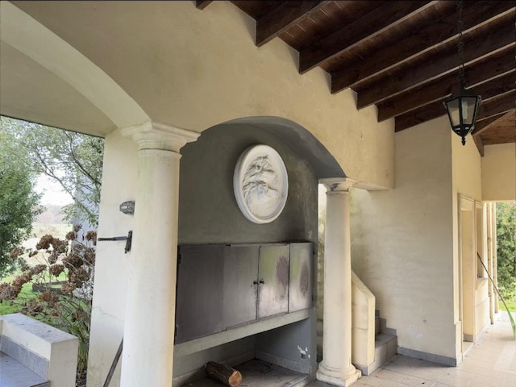 Venta Benquerencia, Imponente casa sobre dos chacras