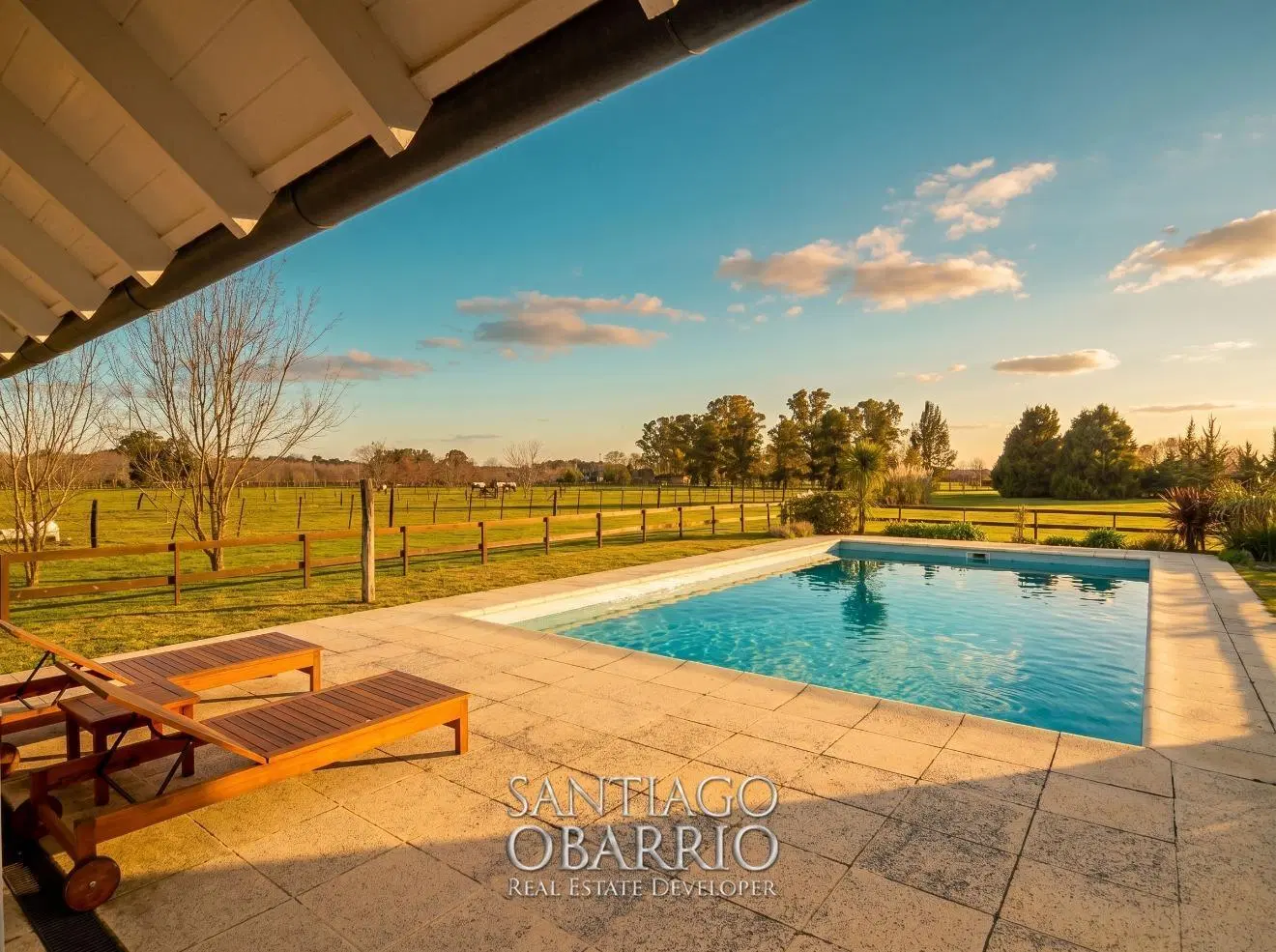 Exclusiva casa en Venta de 450m2 totales en el haras El Argentino Farm Club de Lujan 5