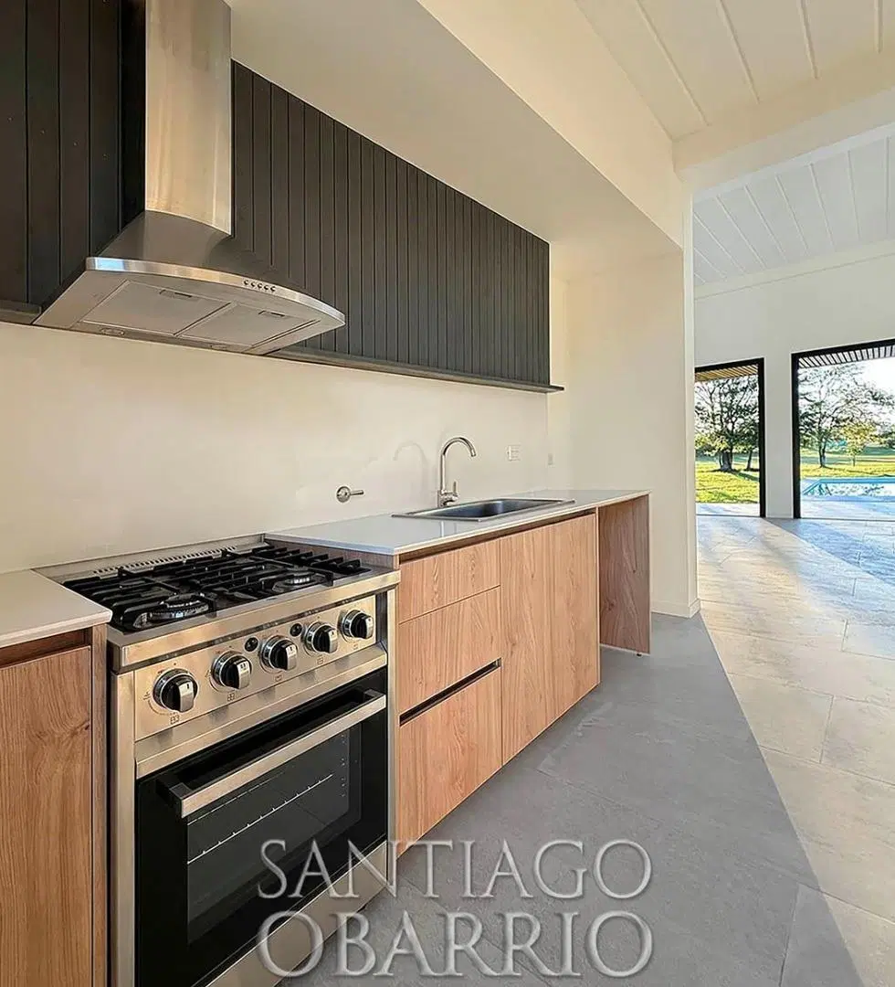 Casa en Venta de 332m² Totales en Everlinks golf & Country de Lujan con Vista al Golf 3