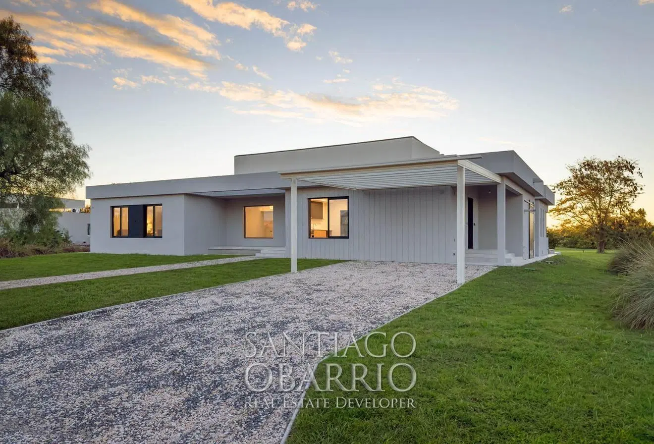 Casa en Alquiler de 332m² Totales en Everlinks golf & Country de Lujan con Vista al Golf 4