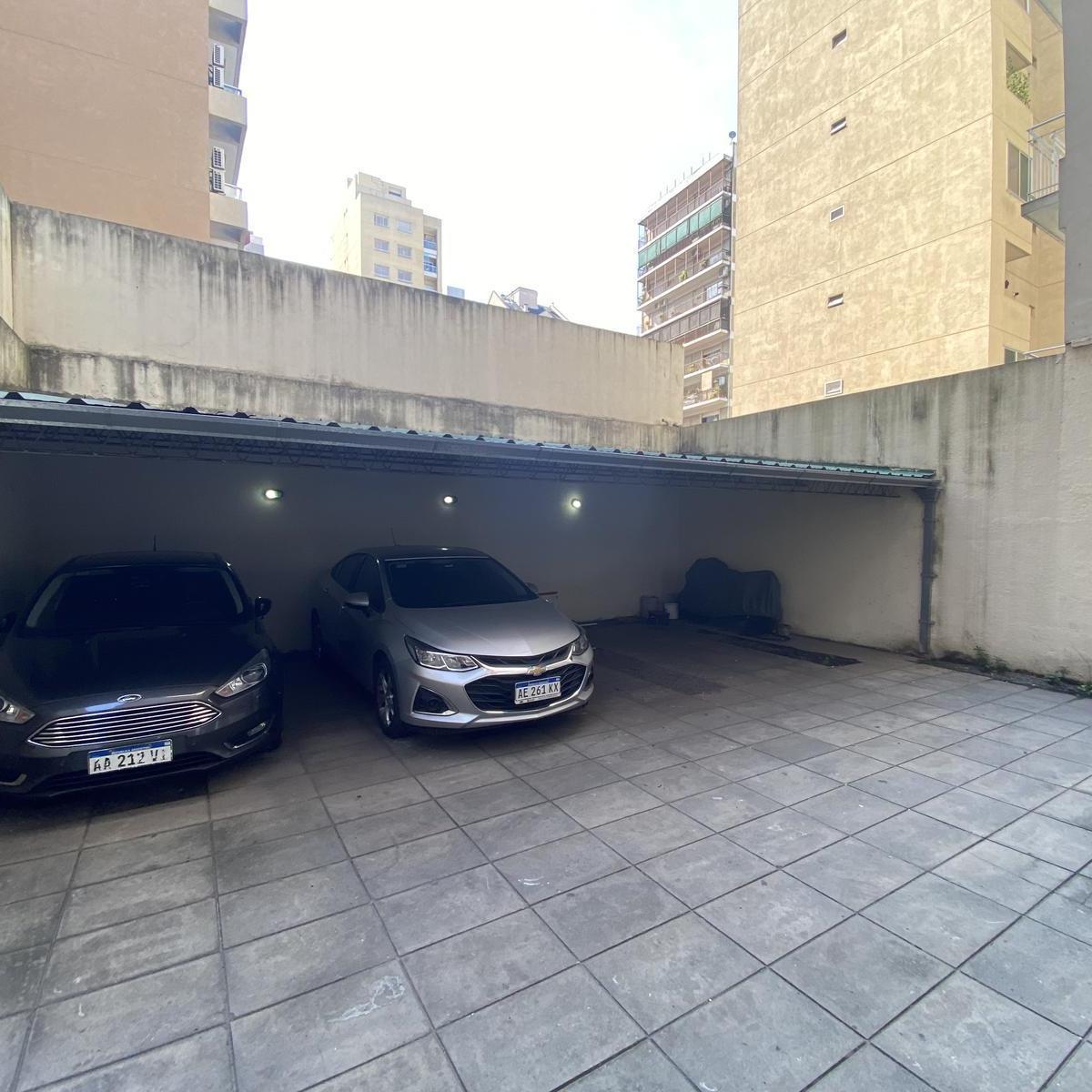 SANTILLI - DR. MELO 2912 3A LANUS OESTE