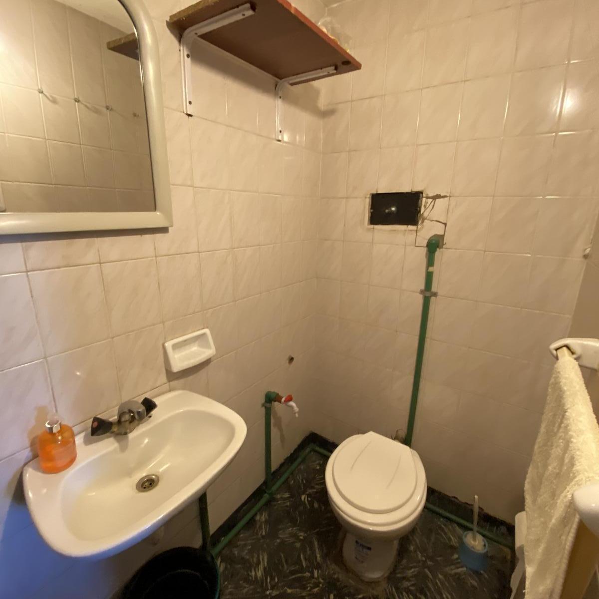 Foto de SANTILLI - LAPRIDA 1605 - Local en Lomas de Zamora Oeste, imagen 3
