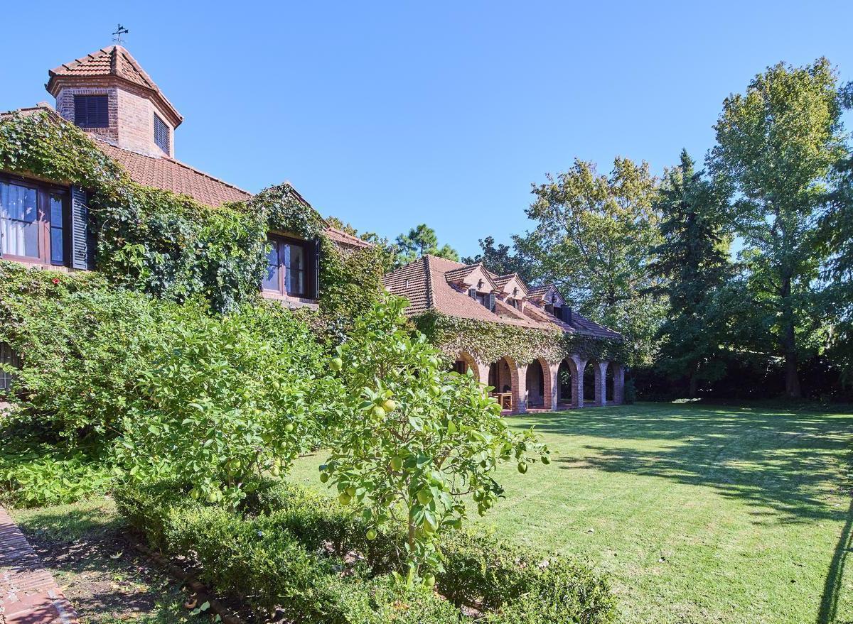 Casa en Venta - Las Lomas de Beccar - San Isidro 2