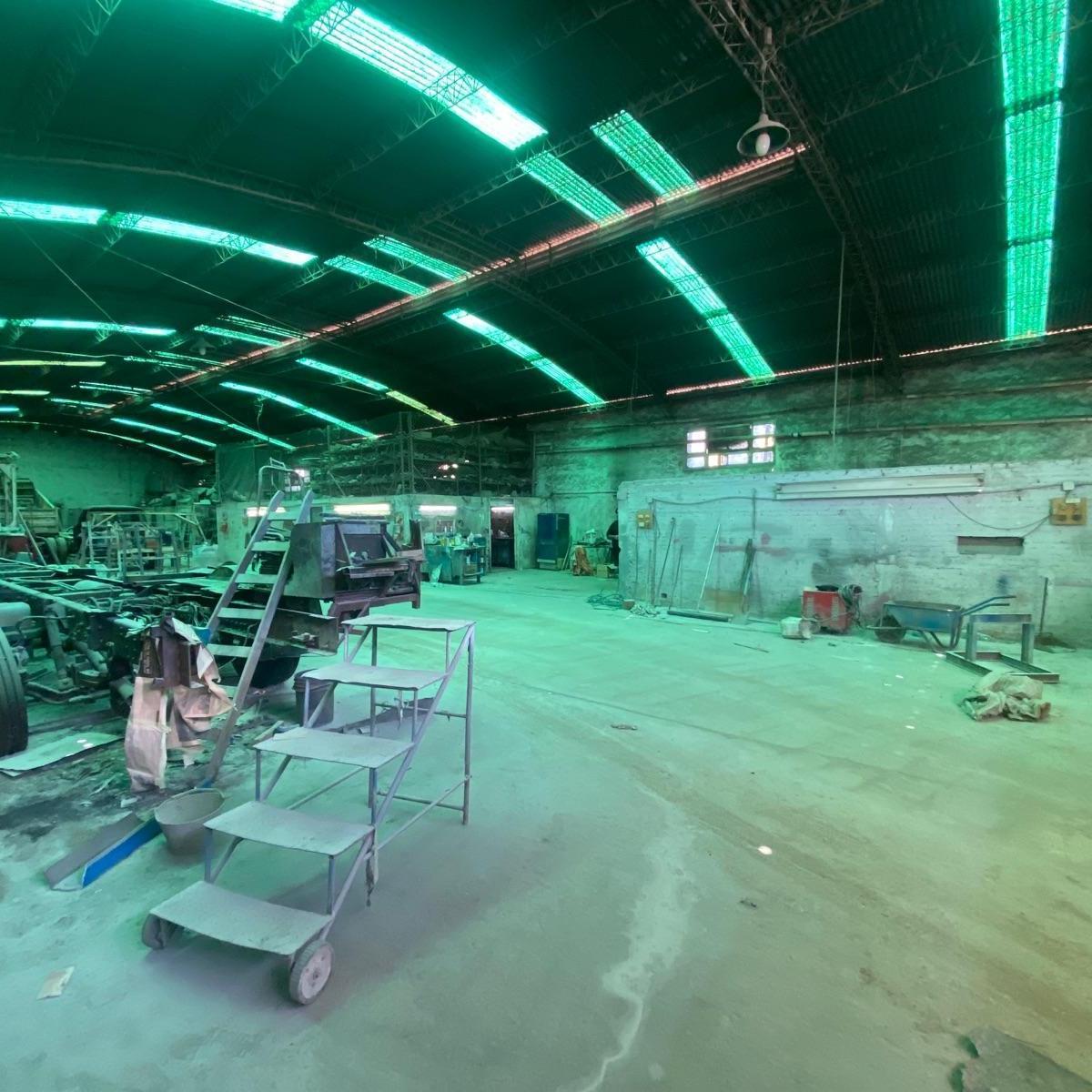 Depósito en Venta de 1200 m² en Escobar 3