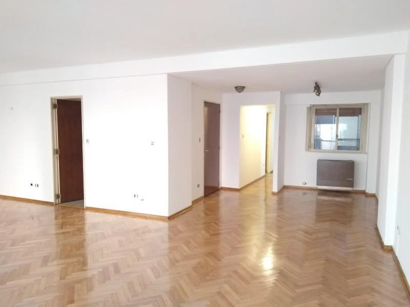Excelente Piso de 150 m² - Living Comedor - 3 Dorm. - Hab. de Servicio - Escritorio - 3 Baños 2